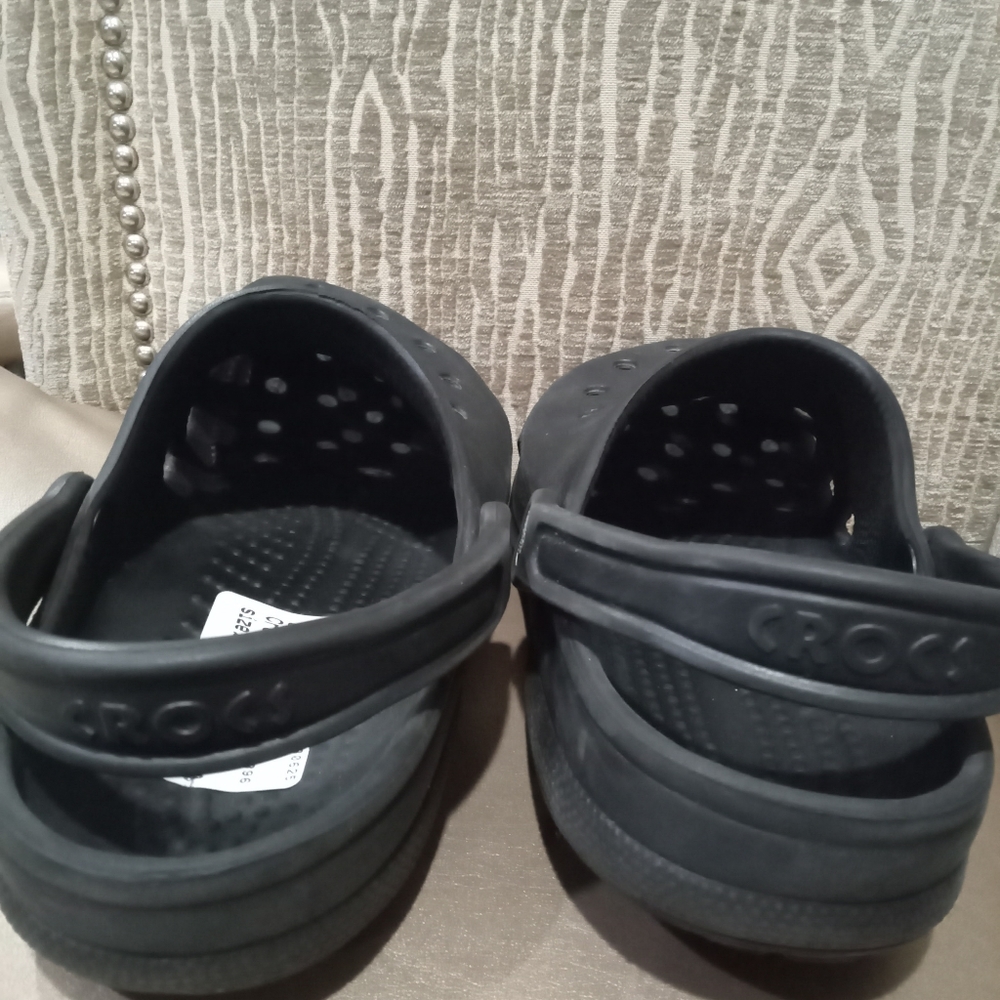 black Crocs - Picture 7 of 10